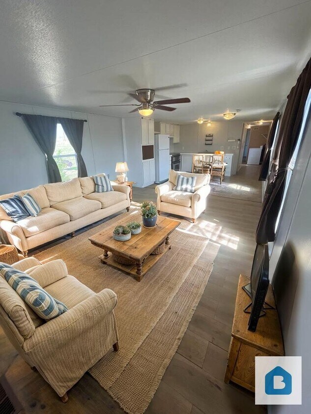 Foto principal - 24055 Murphy Rd
