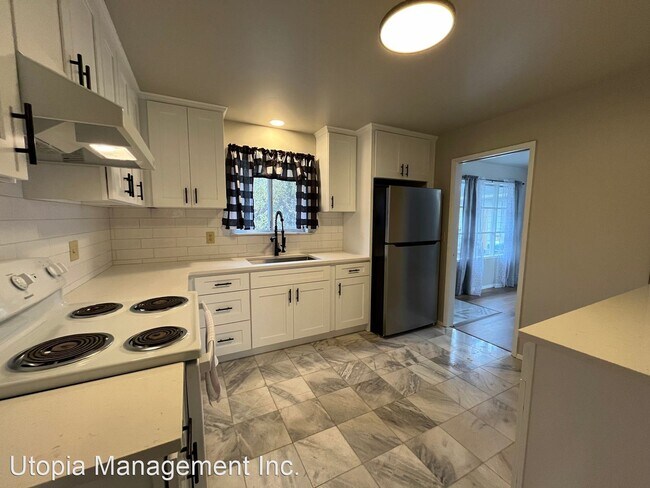 Building Photo - 2 br, 3 bath House - 607 E Sunset Drive