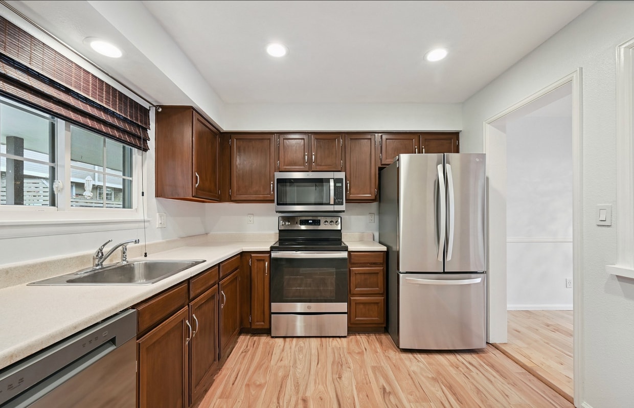 Building Photo - 6736 S Poplar Ct