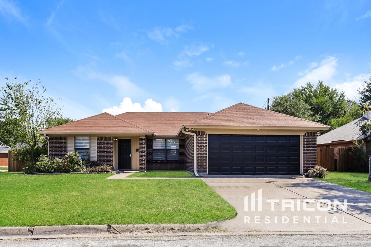 Foto principal - 6401 Freedom Ct