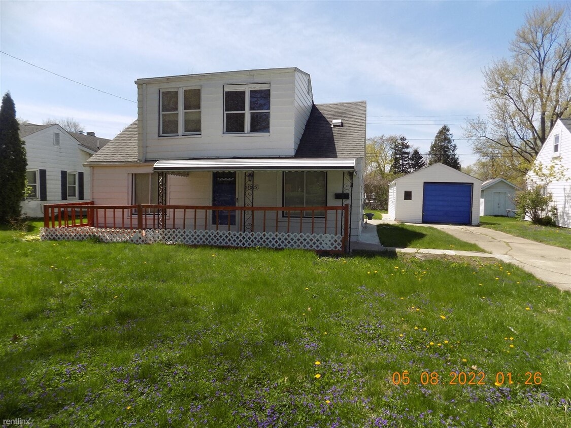 Primary Photo - 3 br, 1.5 bath House - 24025 Cunningham Ave