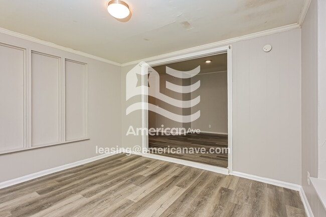 Building Photo - 4059 W Oak Dr