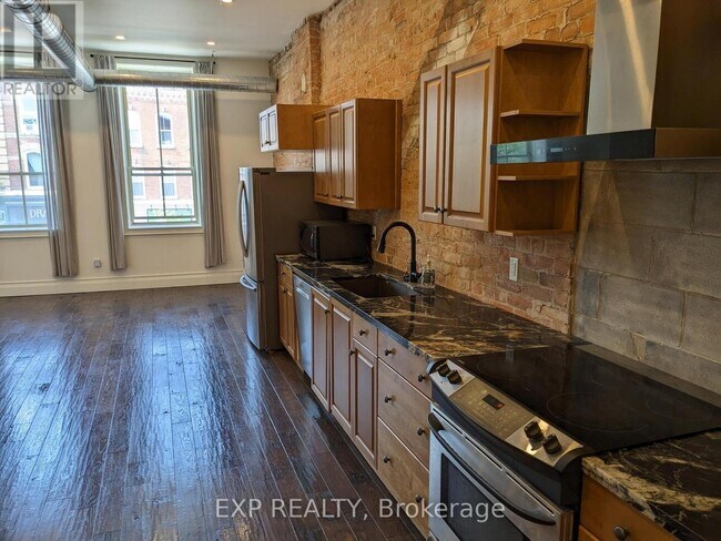 Photo du bâtiment - 172 Broadway