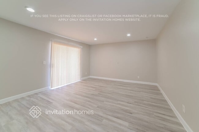 Building Photo - 2925 N 86th Dr