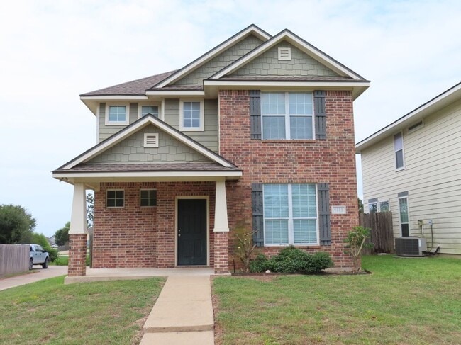 Building Photo - 4115 McFarland Dr