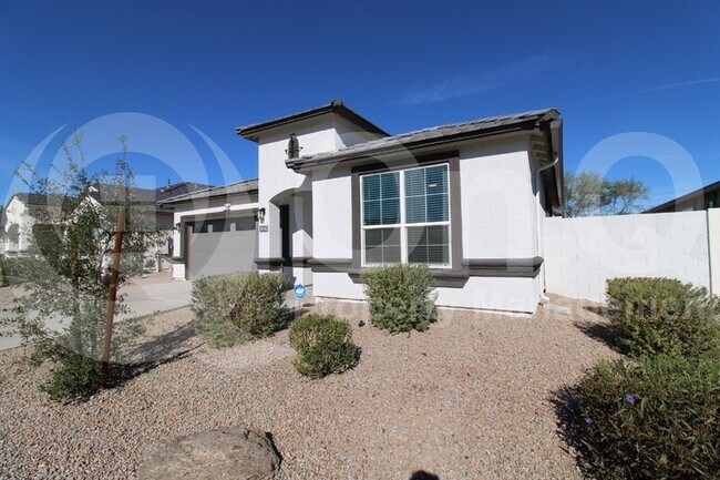 Building Photo - 38102 W Santa Maria St