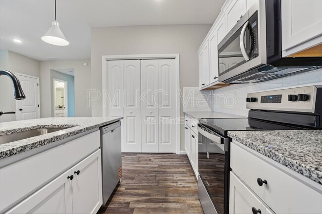 Foto del edificio - 2519 Arlene Pl