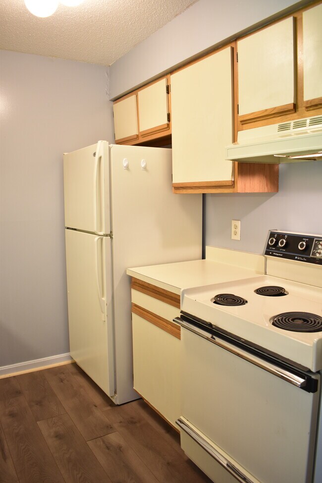 Kitchen - NOW w/SS appliances - 26 Somerset