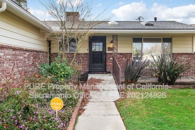 Building Photo - 8916 Fashion Dr