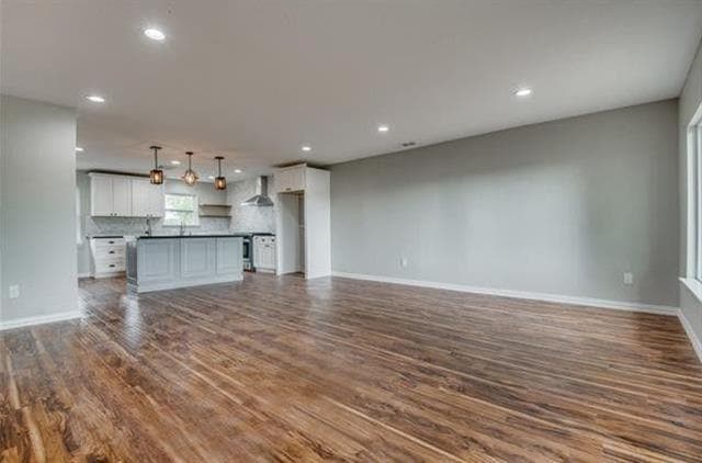 Building Photo - 303 E Monte Carlo Blvd