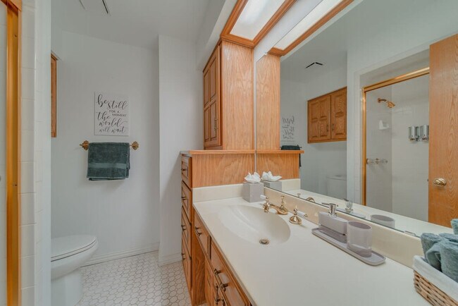 Foto del edificio - 1507 Broadmoor Dr