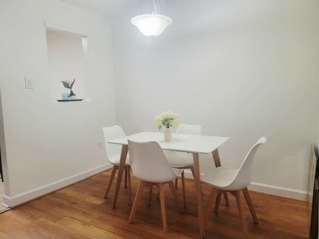 Foto del edificio - 9655 Homestead Ct