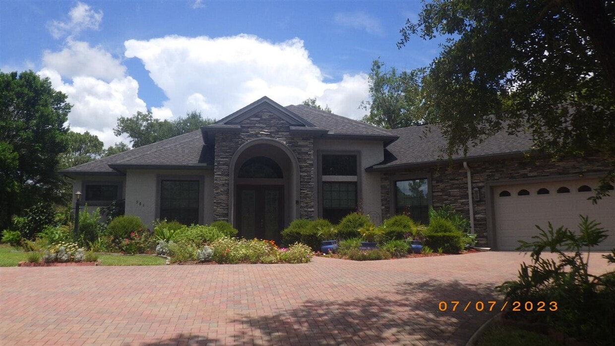Primary Photo - Gorgeous & Huge 3/3/2+ and Office in Citru...