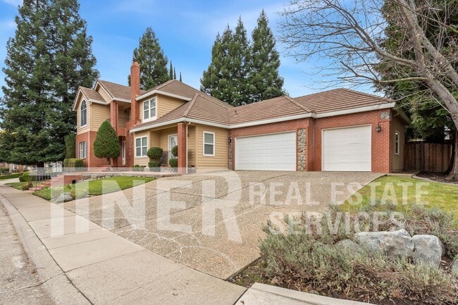 Building Photo - Stately 4 bedroom Home  - Tier 1