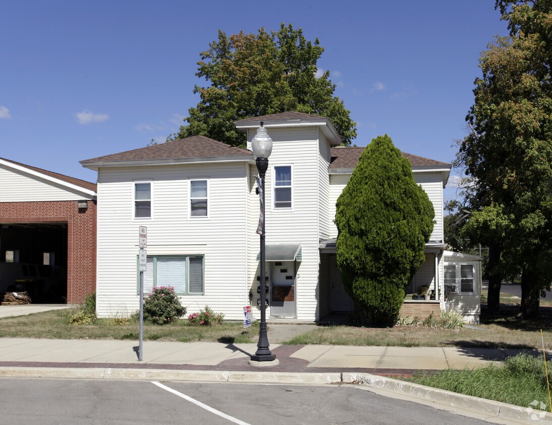 Foto principal - 112 S Main St