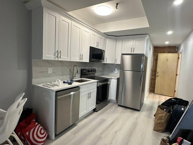 Building Photo - 482 Commonwealth Ave