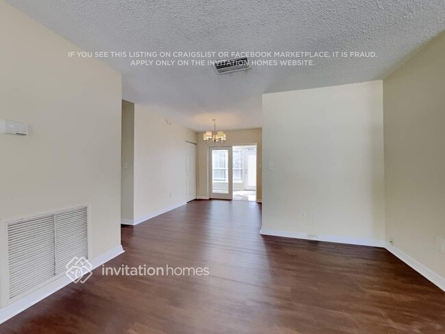 Building Photo - 8380 Jacaranda Ave