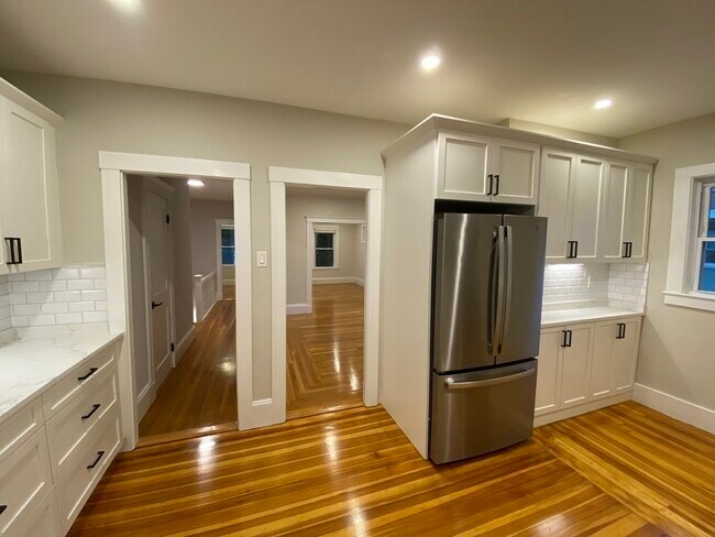 Building Photo - 26 Playstead Rd