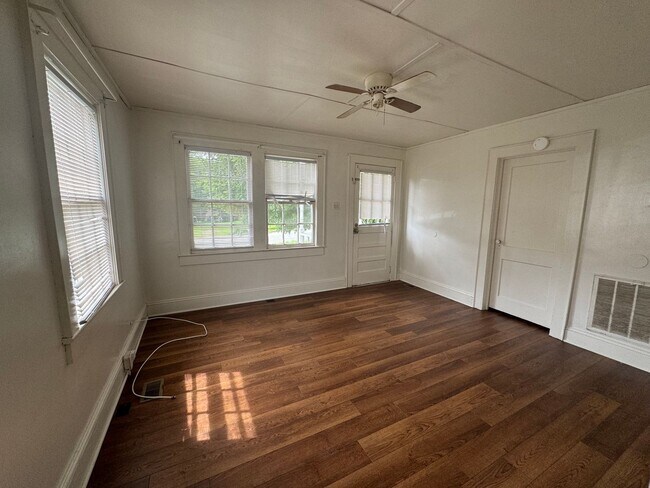 Building Photo - Duplex walking distance to Uptown Shelby, NC