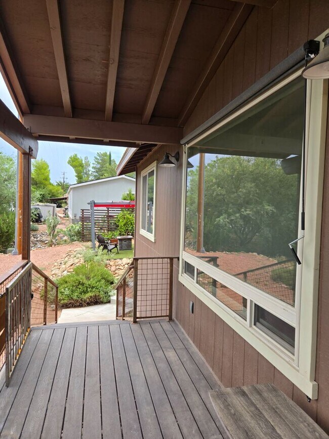 Foto del edificio - 2 Bed 1 Bath In Rimrock Contact Property P...