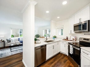 Building Photo - 8362 Via Sonoma