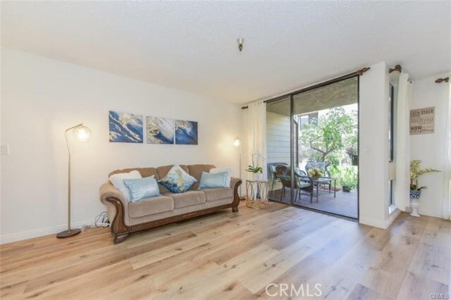 Foto del edificio - 5451 Twin Lakes Dr