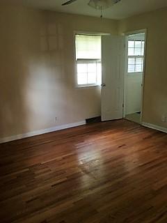 Foto del edificio - 3214 Lewisburg Dr