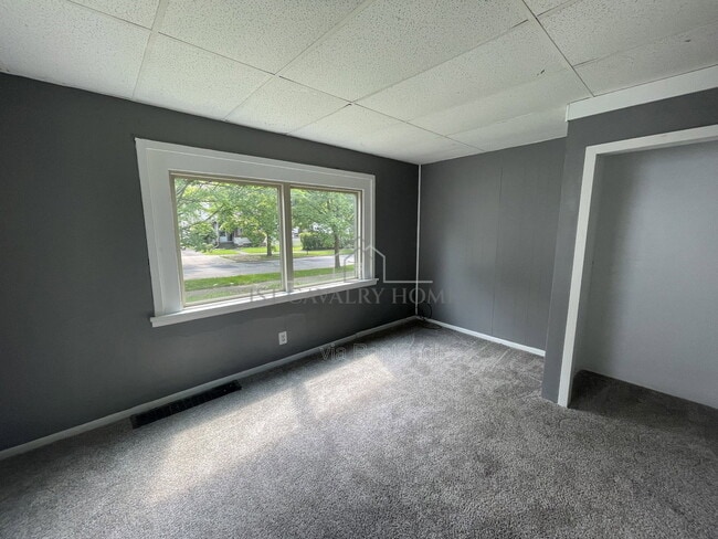 Building Photo - 730 Noble Ave