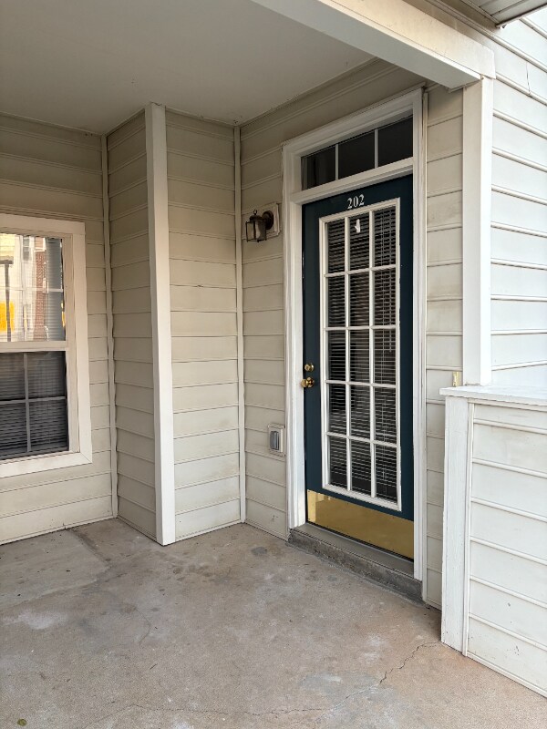 Building Photo - 1005 Weybridge Ct