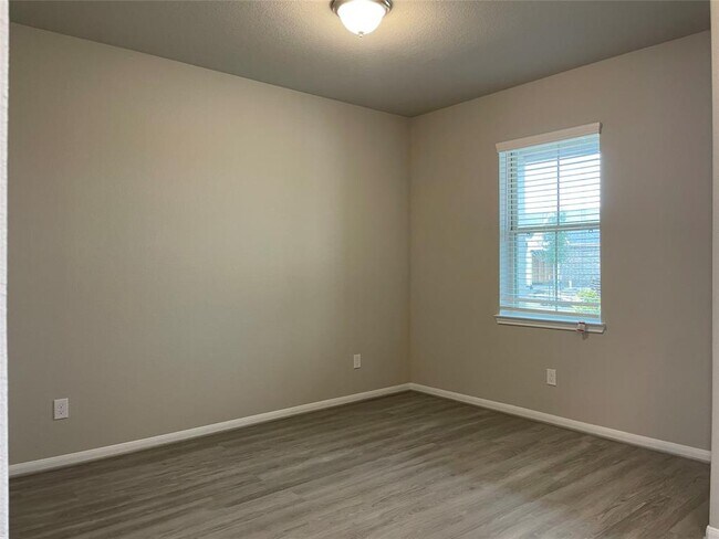 Building Photo - 8403 Moonlight Bay Cir