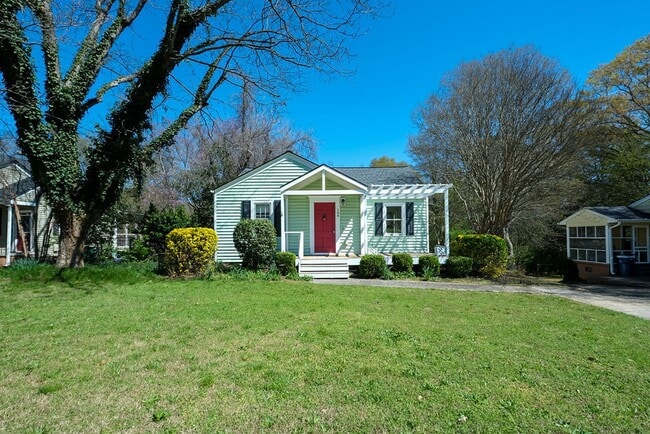 Photo - 134 Westover Dr House