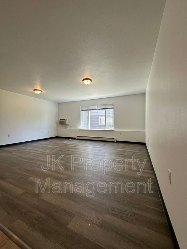 Foto del edificio - 5000 4th Ave N