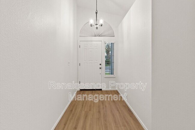 Building Photo - 165 Henry Ct