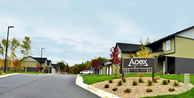 Foto del edificio - Apex Townhomes