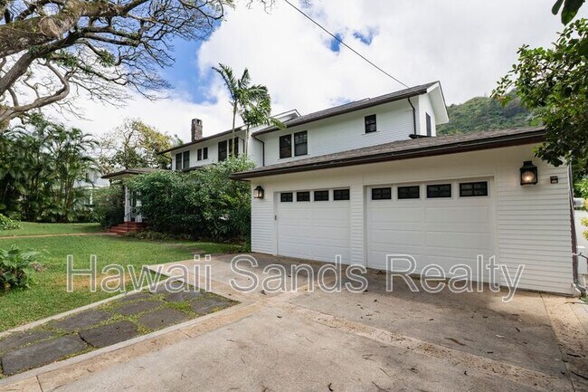 Building Photo - 3169 Alika Ave
