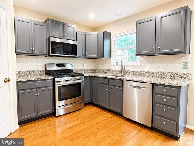 Foto del edificio - 6556 Ridgeborne Dr