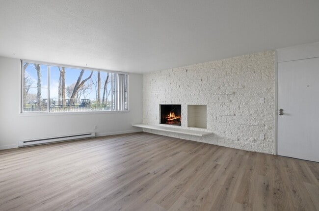 Interior Photo - Dolphin Apartments