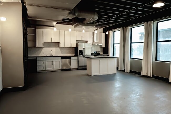 Building Photo - 195 25th