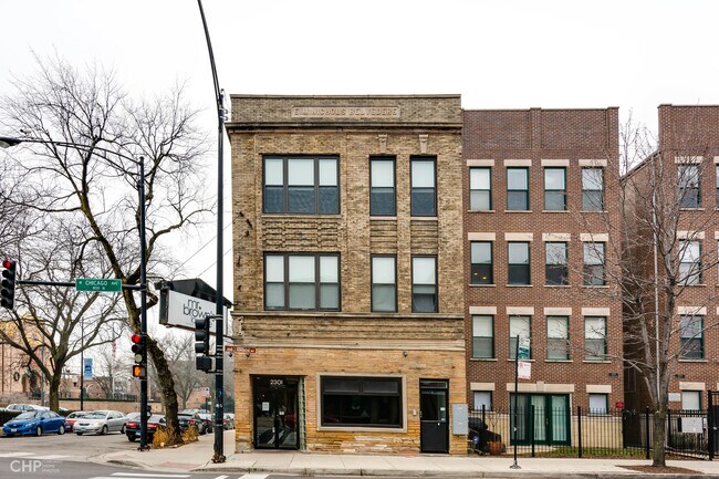 Building Photo - 2301 W Chicago Ave