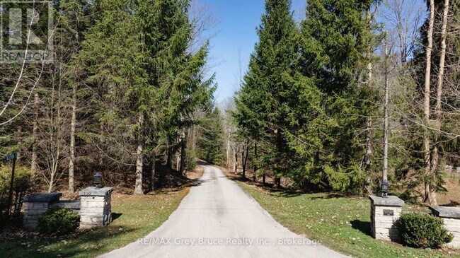 Photo du bâtiment - 128 Thornridge Rd