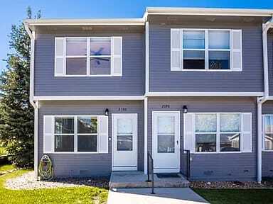 Building Photo - 2100 Oakcrest Cir