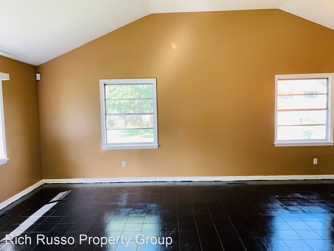 Building Photo - 3 br, 1.5 bath House - 1414 Country Club Road