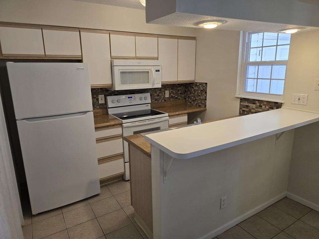 Foto principal - 2306 NE 68th St