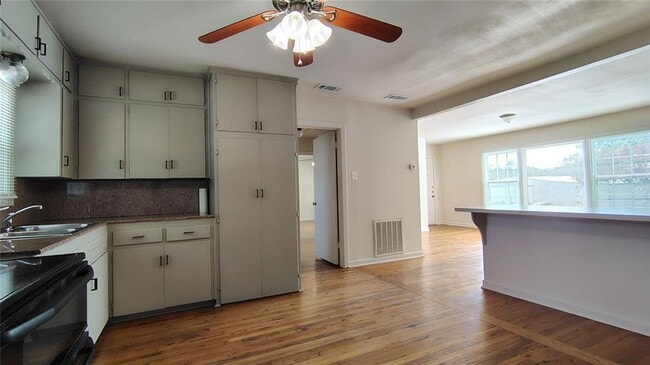 Foto del edificio - 2 Bedroom 1 Bath in North Austin