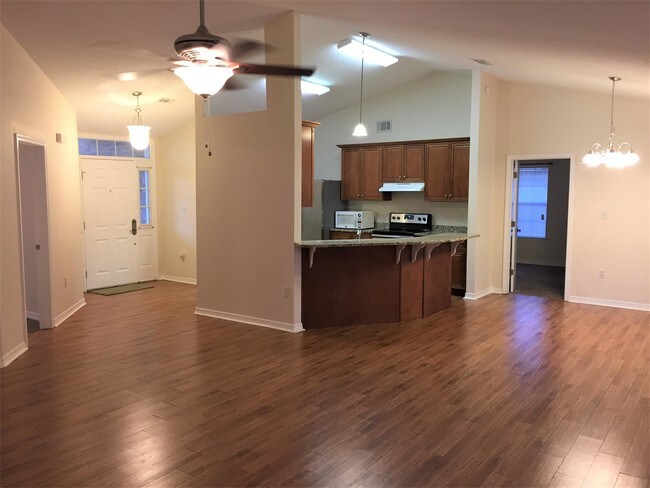 Foto del edificio - 5114 Whitehurst Ln