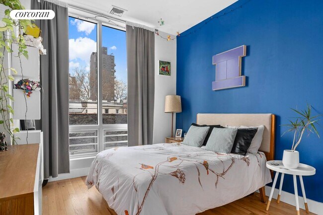 Foto del edificio - 219-223 Withers St