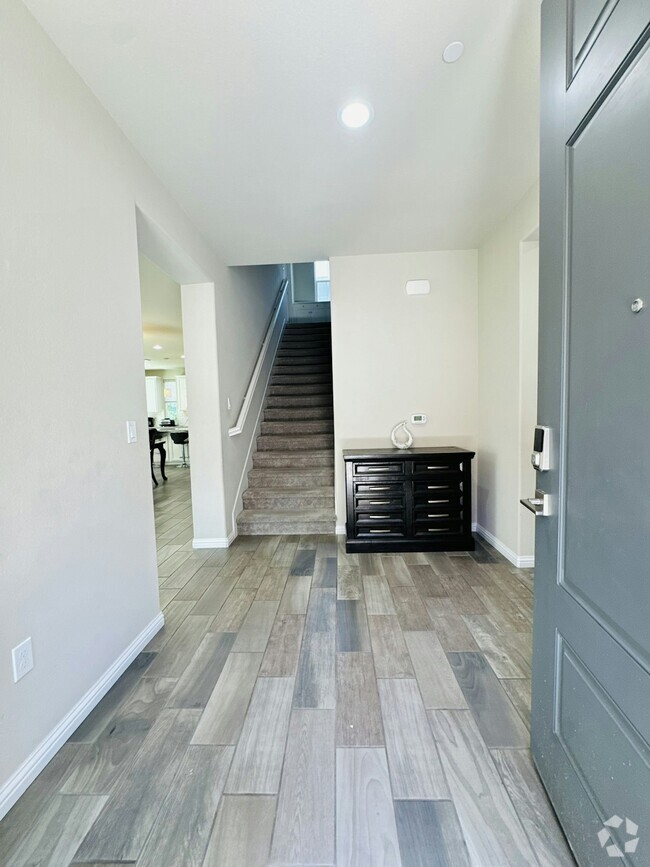 Building Photo - 4394 Healdsburg Wy