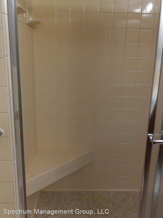 Foto del edificio - 2 br, 2 bath House - 4645 E Andrew Johnson...