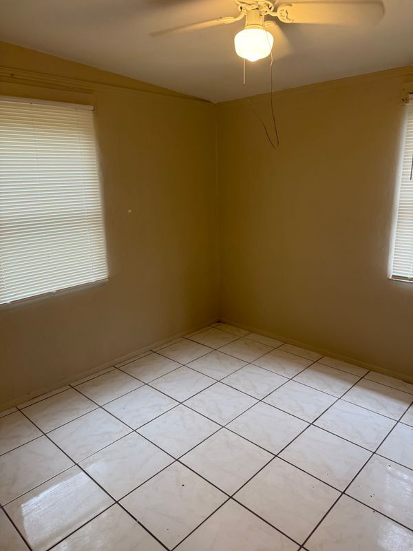 Foto del edificio - 10513 Gailwood Cir E