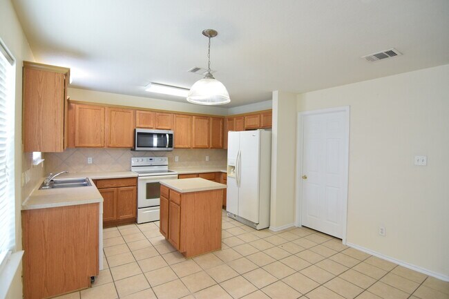 Foto del edificio - 4712 Donegal Bay Ct